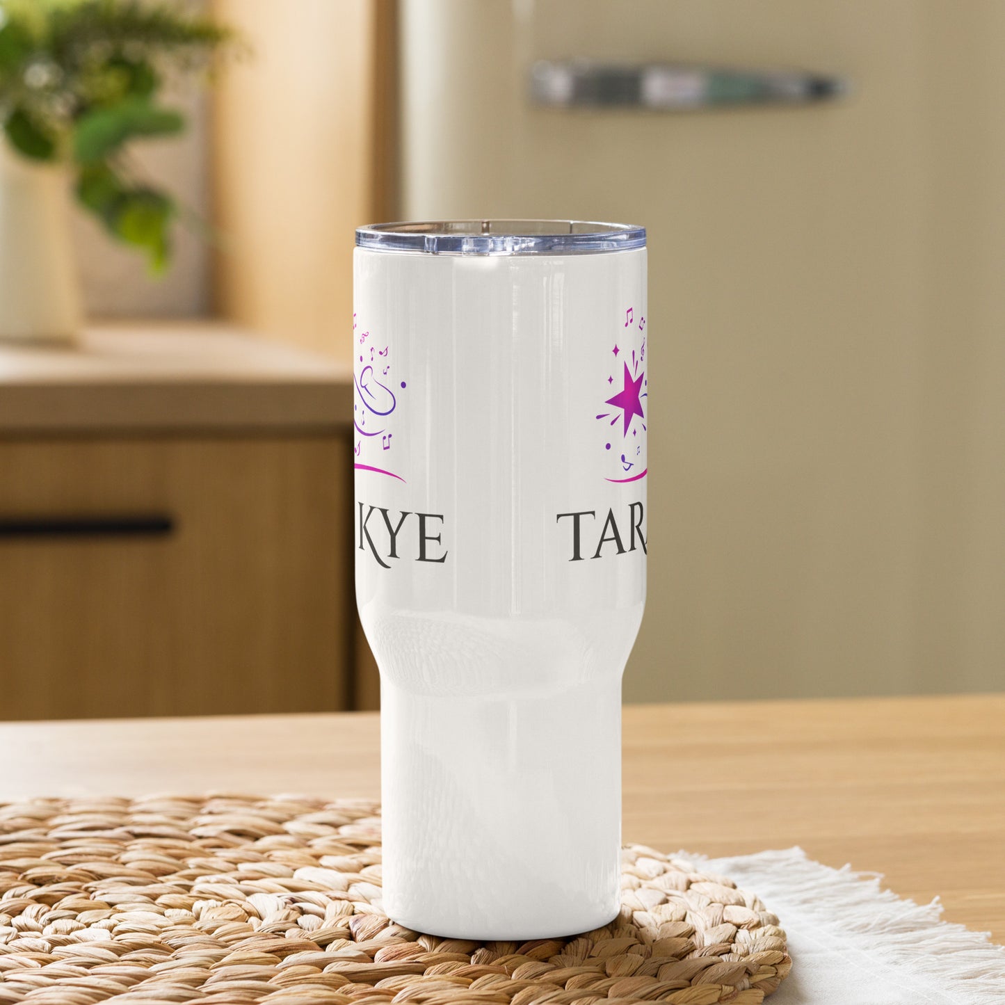 Tara Kye: Travel mug with a handle